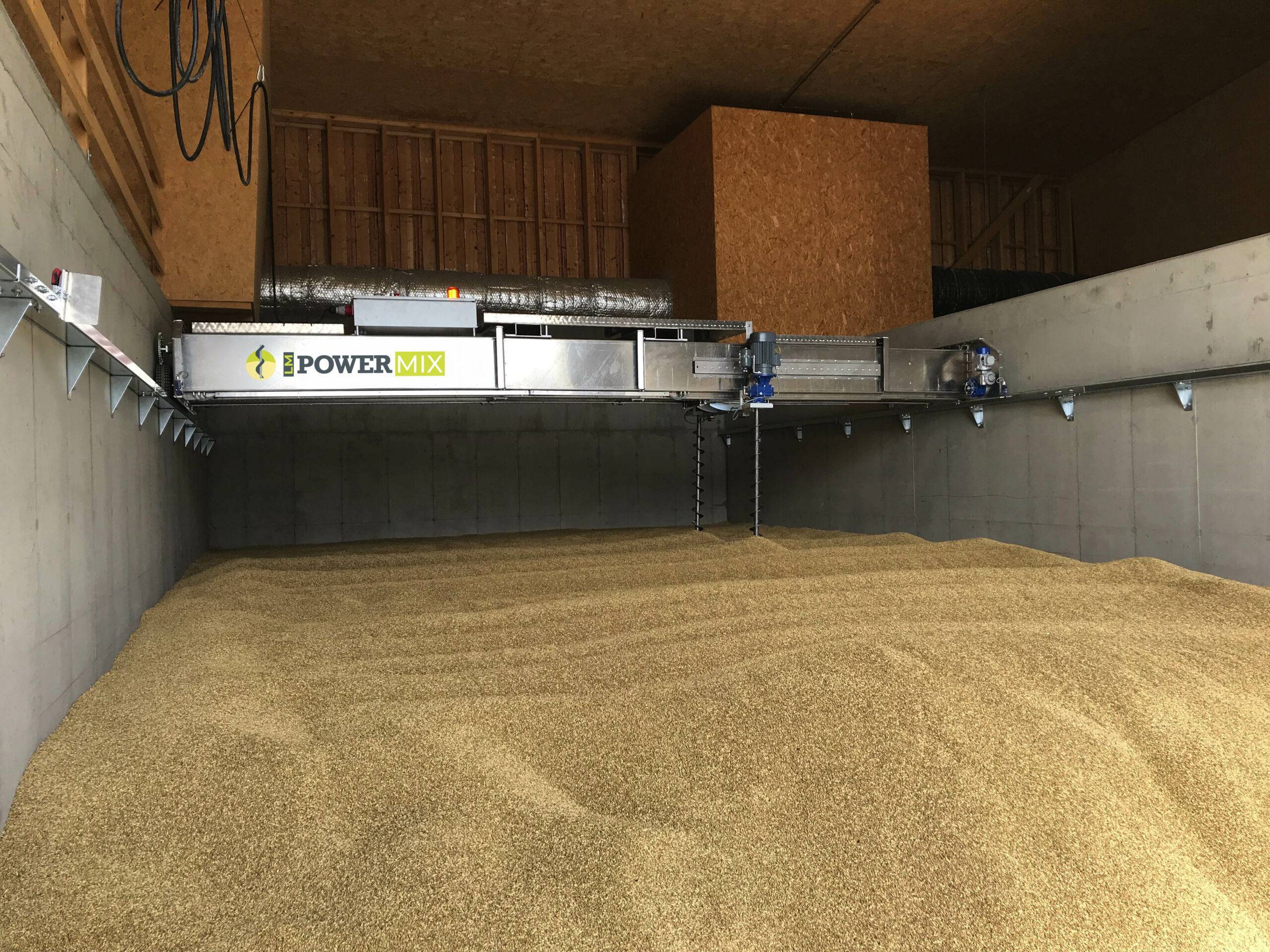 Ventilation des céréales et autres récoltes, séchage, stockage à plat agricole, séchoirs mobiles à grain 2 Powermix lesmergers brassage cereales sechage 5 scaled