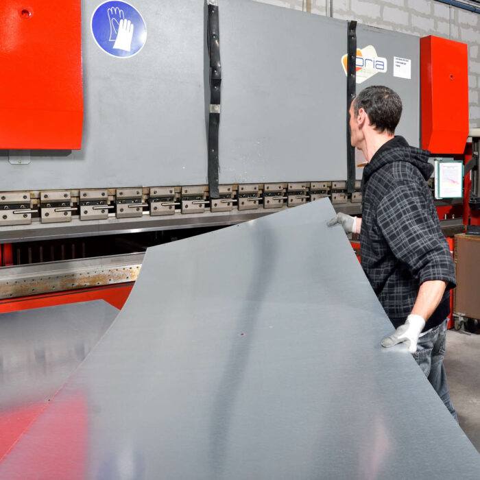 Fabrication-caniveaux-les-mergers